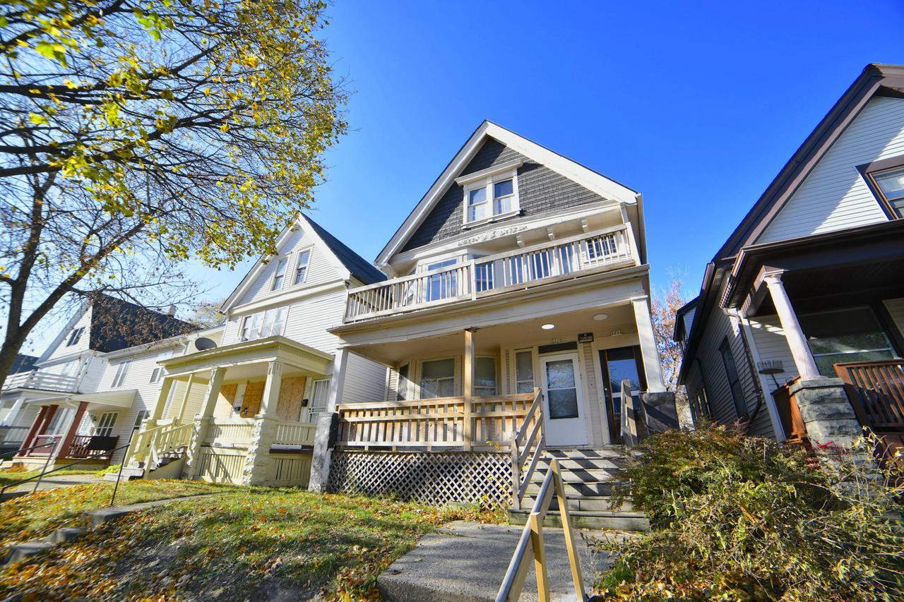 2229 N 41st St sold property